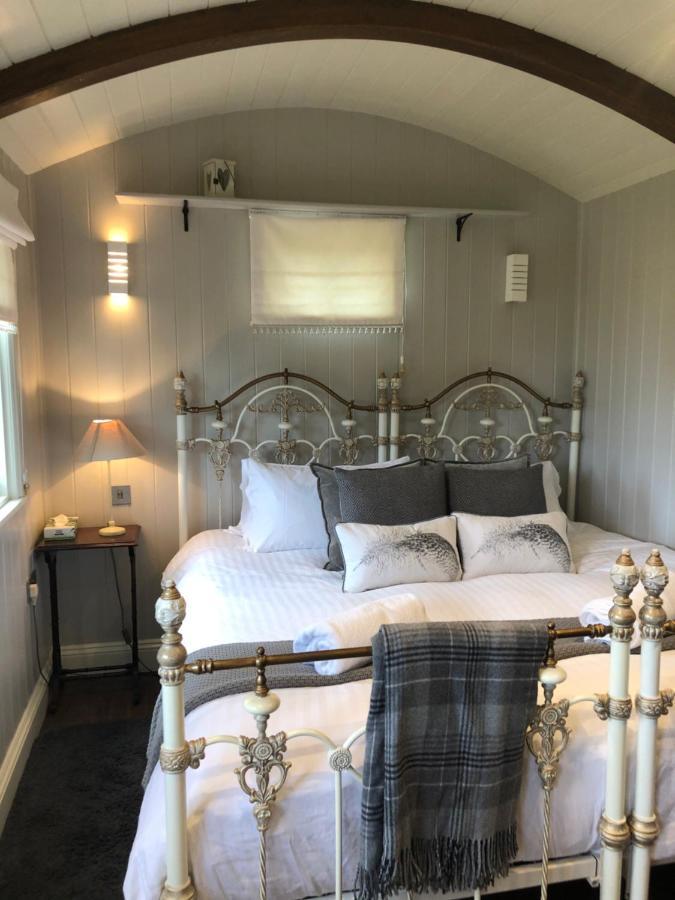 Longville House Hotel Upper Welson ภายนอก รูปภาพ