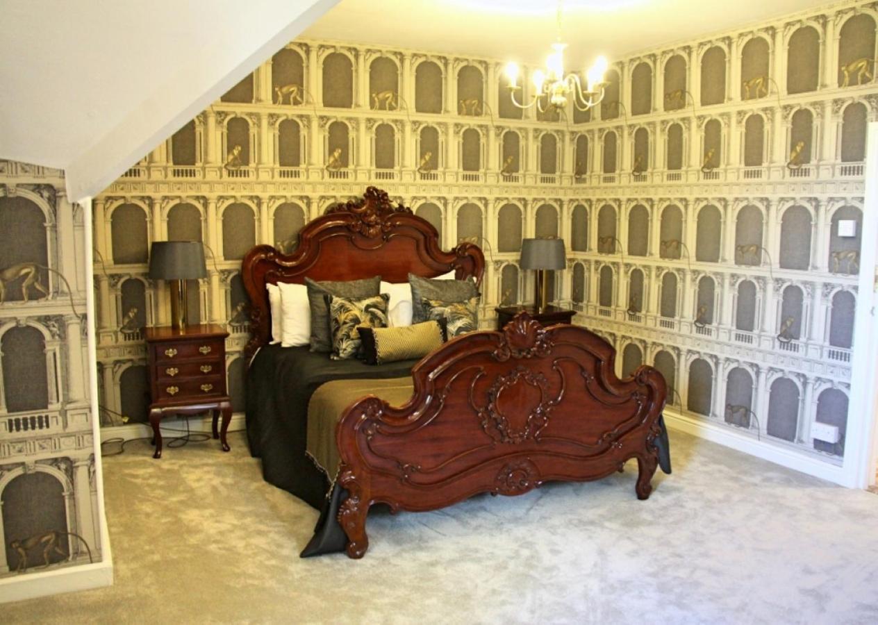 Longville House Hotel Upper Welson ภายนอก รูปภาพ