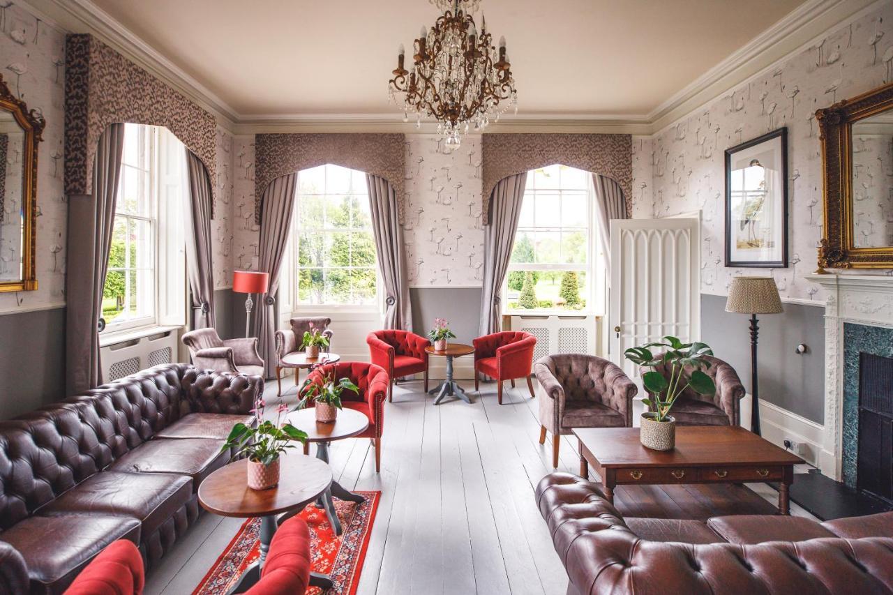 Longville House Hotel Upper Welson ภายนอก รูปภาพ